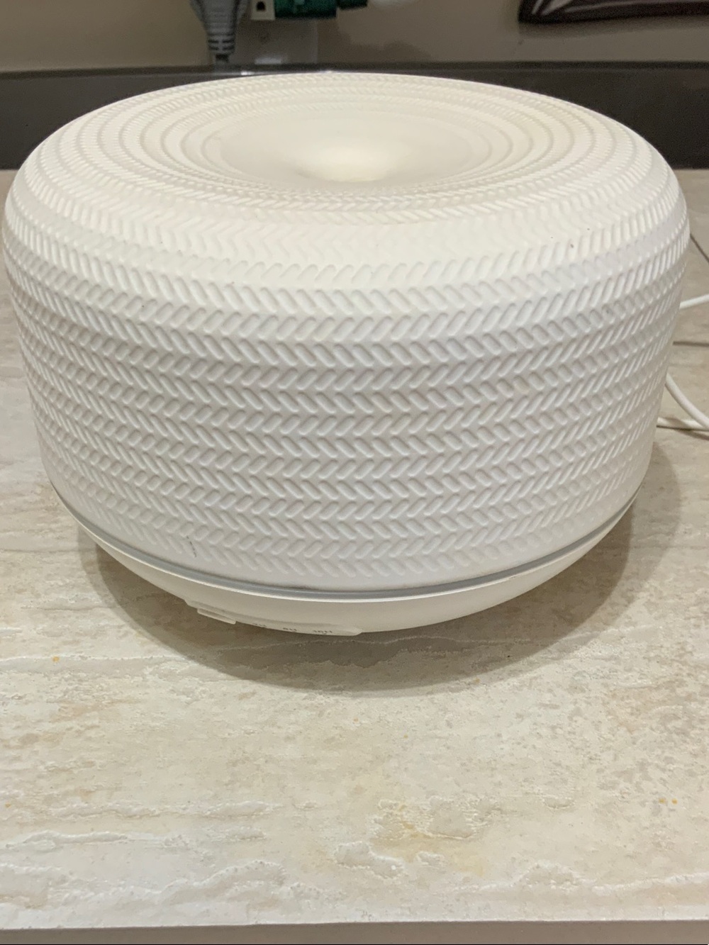 Young Living  Macaron Diffuser